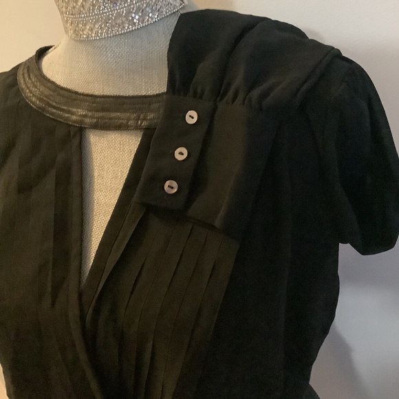 Black Blouse - Picture 4 of 8